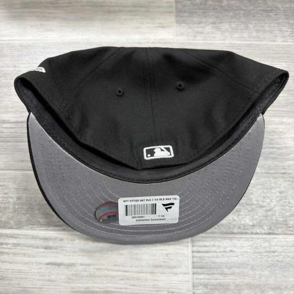 New York Yankees MLB New Era Tri-Hit 59FIFTY Fitted Hat Size 7 1/4 Black NEW‎